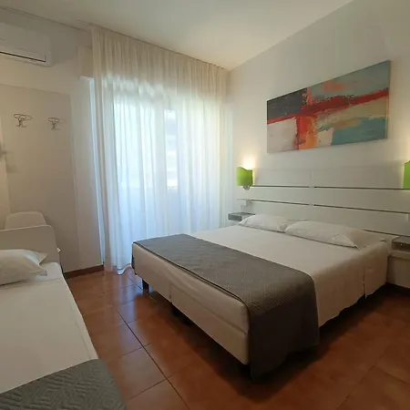 Отель Merano Градо